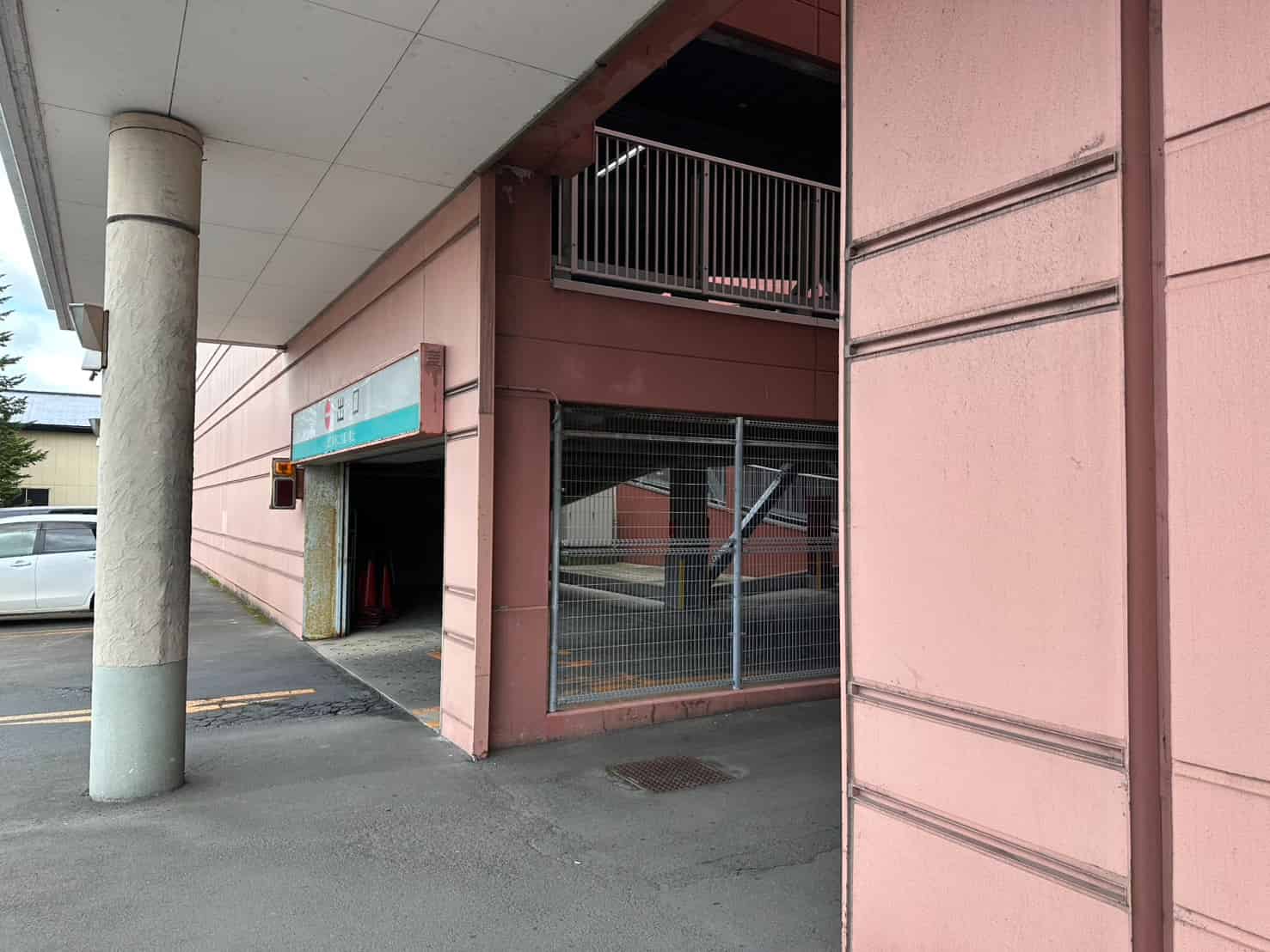 ① 目印の通路